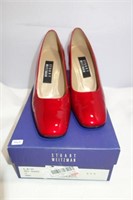 STUART WEITZMAN LADIES SHOES - SIZE: 6 - RED -