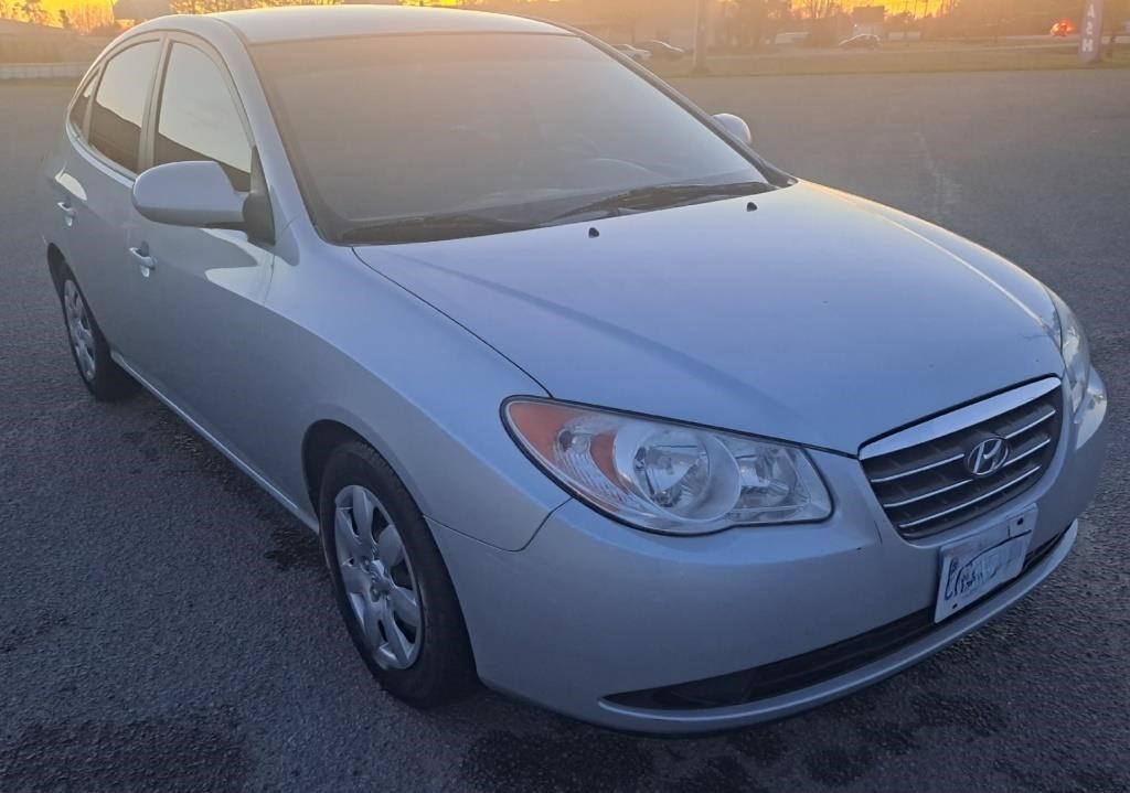 2009 Hyundai Elantra GL (6 Pics) - See Desc