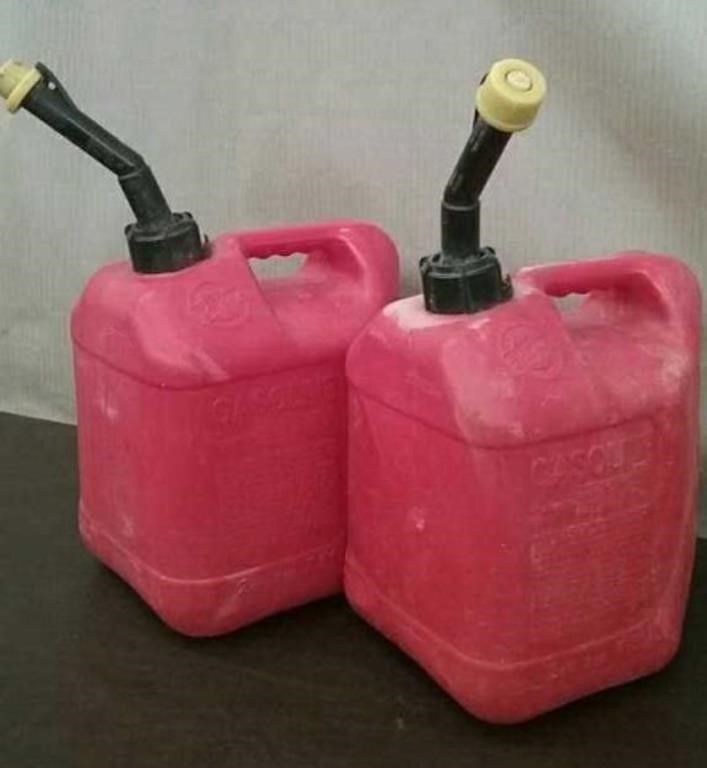 2 2 Gallon Gas Cans