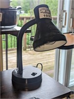 Adjustable desk lamp
