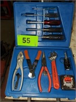 SMALL HOME TOOL SET IN CASE