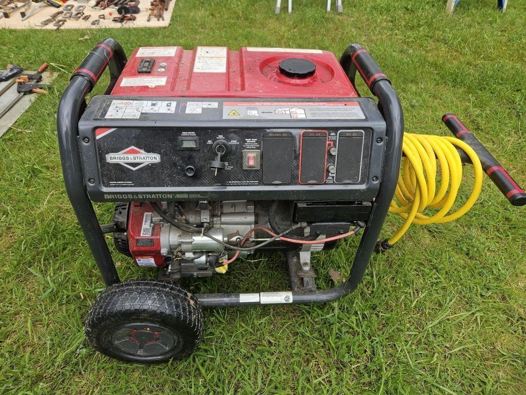 Briggs & Stratton 8000w Generator with electric