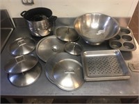 LOT OF COOKWARE
