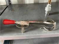 Antique egg beater (Connex 2)