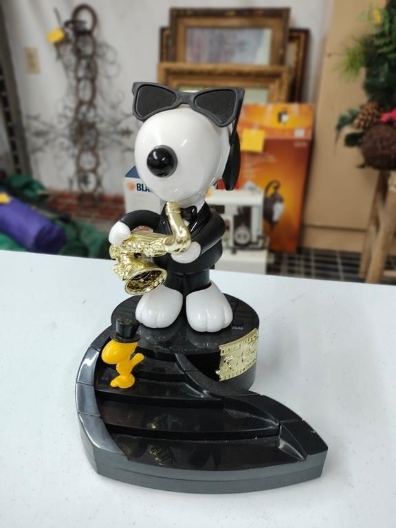 Snoopy Peanuts Online Auction