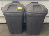 2-trash cans