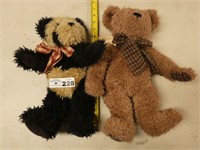 Pair of Boyds Bears and Friends
