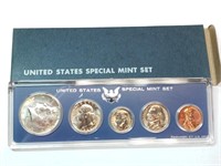OF) Uncirculated 1966 special mint set with silver