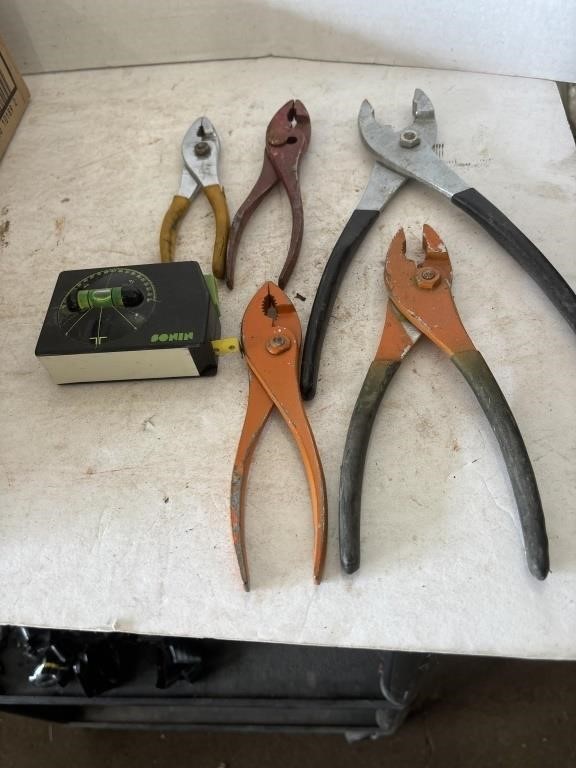 Flat of Assorted Tools