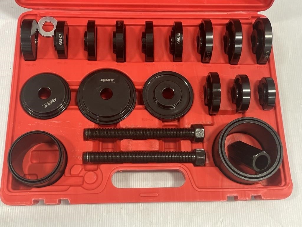 Front whee drive bearing tool set