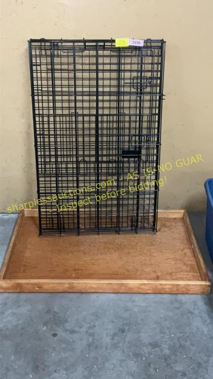 Dog Kennel with Wooden Bottom