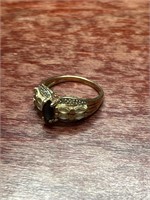 10k Yellow Gold Ring (missing stones) Size 7.5