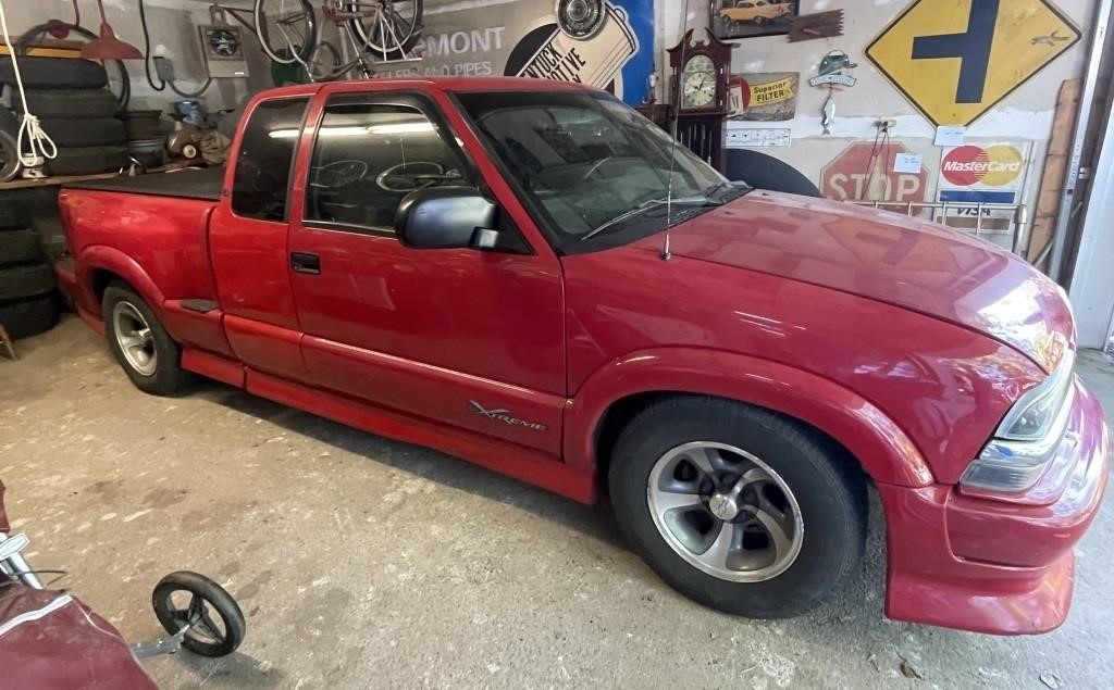 2001 Chevy S-10 Pickup