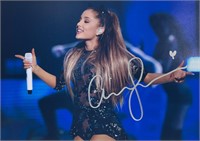 Autograph COA Ariana Grande Photo