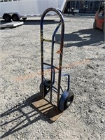 Hand Truck w/ Pneumatic Tires