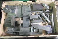 Box of assorted tool set-ups, holders, angle