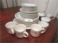 Farberware Dorchester Dish Set