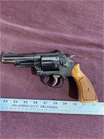 Smith & Wesson 357 magnum model 19–3
