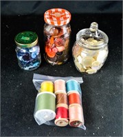 VINTAGE CLOTHES BUTTONS & SEWING THREADS 3