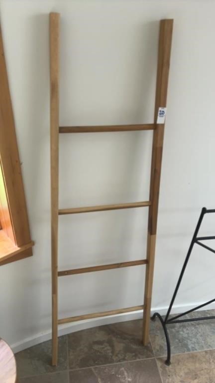 5 Ft Wooden Decor Ladder