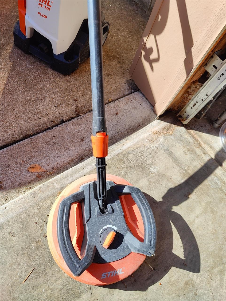 STIHL RE 110 pressure washer/scrubber