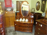 Mahogany step down dressing table with large oval