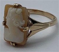 9k Gold And Cameo Ring