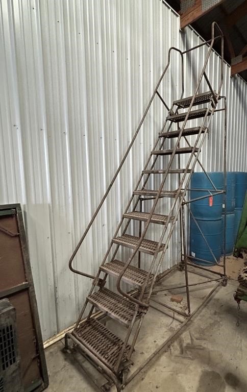 Industrial/Warehouse Rolling Staircase