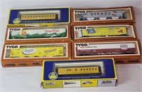 Vintage Tyco and AHM train cars in boxes HO scale