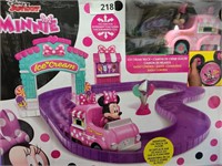 Disney Junior Minnie RC Car