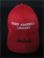 Donald Trump POTUS signed hat COA