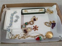 Miscellaneous vintage jewelry