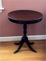 Vintage oval side table