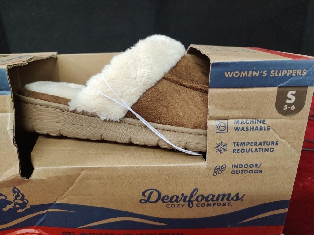 Women's Foam Comfort Slippers - Size 5-6 - NIB