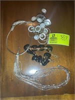 GROUP OF COSTUME JEWELRY NECKLACES