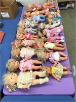 Vintage Dolls Table Lot Miscellaneous Sizes