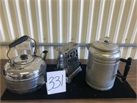 2 Kettles & Toaster (No Cord)
