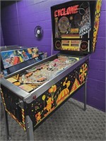 CYCLONE PINBALL BY WILLIAMS