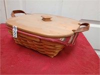 Longaberger basket with wood lid has liner