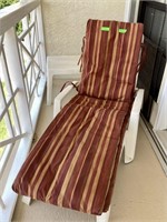 Lawn chair with cushion