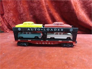 Lionel Auto loader train car w/4 automobiles.