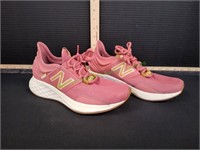 New Balance ROAV Rose & Gold Shoes, Size 8