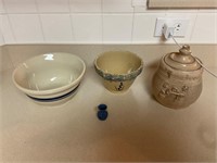 Roseville, OH Pottery Bowls + Cookie Jar