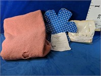 Assorted linens, Including wool blanket with