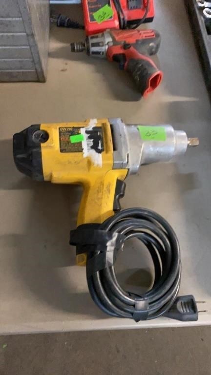 DEWALT IMPACT DRIVER