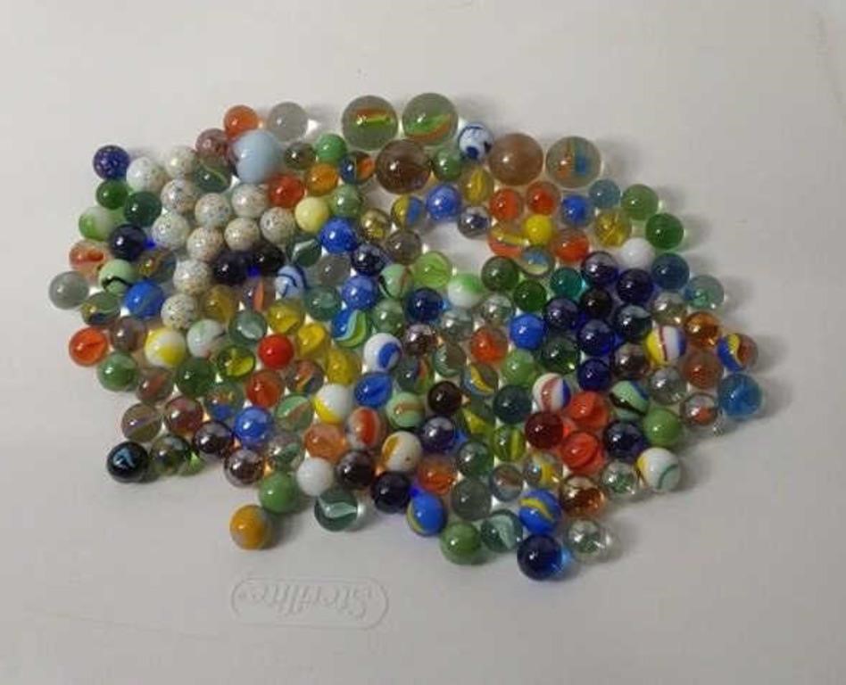 Over 150 Marbles Includes 6 Shooters S15A