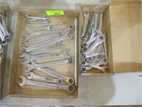 Box w/metric wrenches
