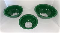 Pyrex green clear bottom nesting bowls