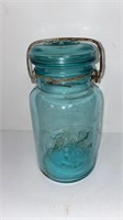 Blue Lustre R.E Tongue & Bros Co jar w/ lid &