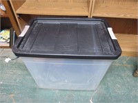 27 Gallon Tote with Lid No Shipping